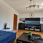 Appartement With E-cars Station *