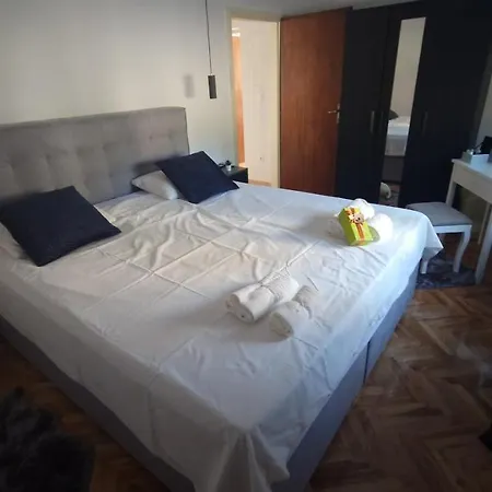 With E-cars Station *