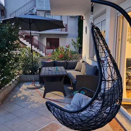 Апартаменты With E-cars Station Селце