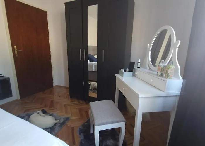 Appartement With E-cars Station