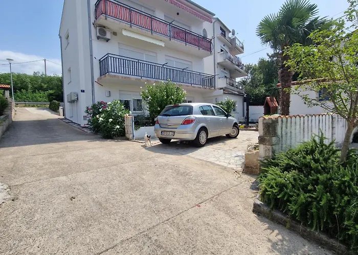 With E-cars Station *